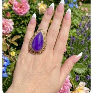 HUGE Elegant Gold and Purple Jade Teardrop 14k Solid Gold cocktail Ring, size 8